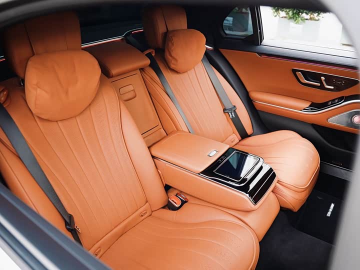 Фото 15 - Mercedes-Benz S-Class