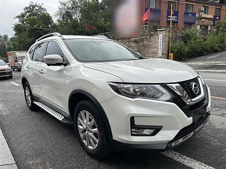 Фото 8 - Nissan X-Trail