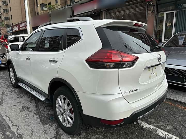 Фото 9 - Nissan X-Trail