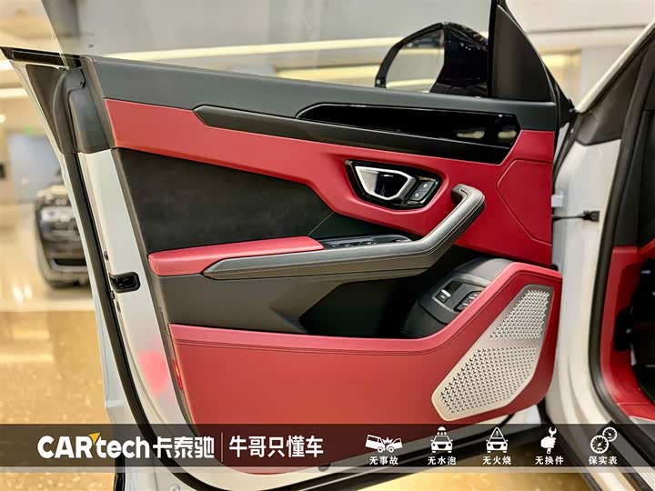 Фото 12 - Lamborghini Urus