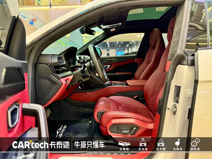 Фото 15 - Lamborghini Urus