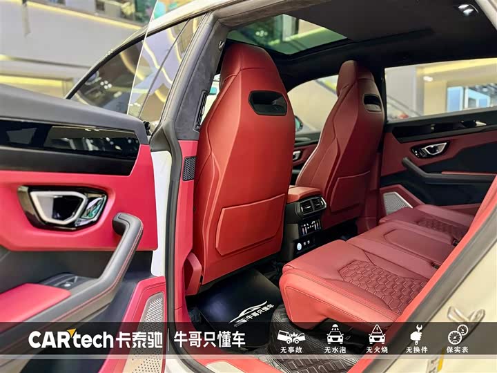 Фото 16 - Lamborghini Urus