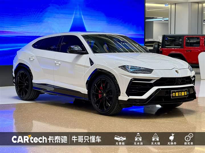 Фото 3 - Lamborghini Urus