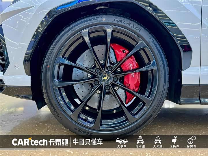 Фото 9 - Lamborghini Urus