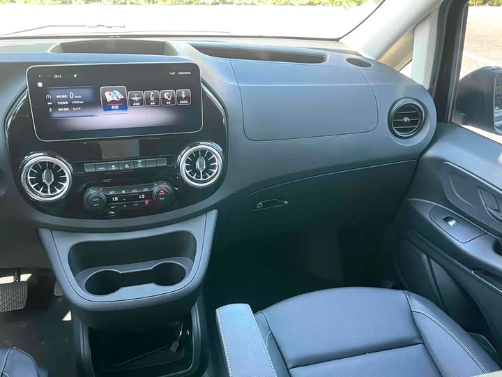 Фото 11 - Mercedes-Benz Vito