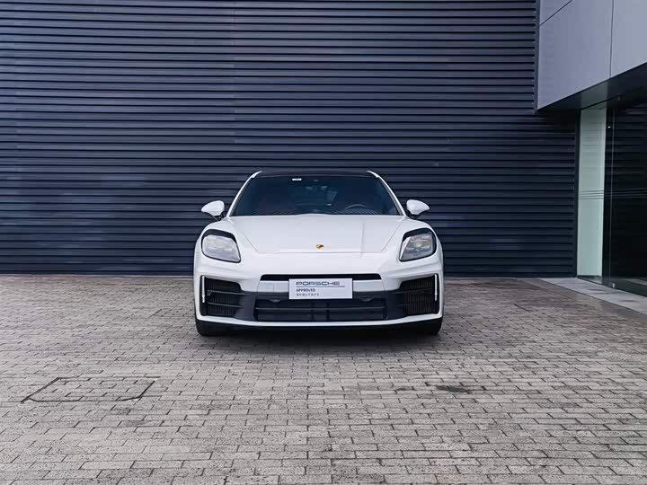 Фото 2 - Porsche Panamera