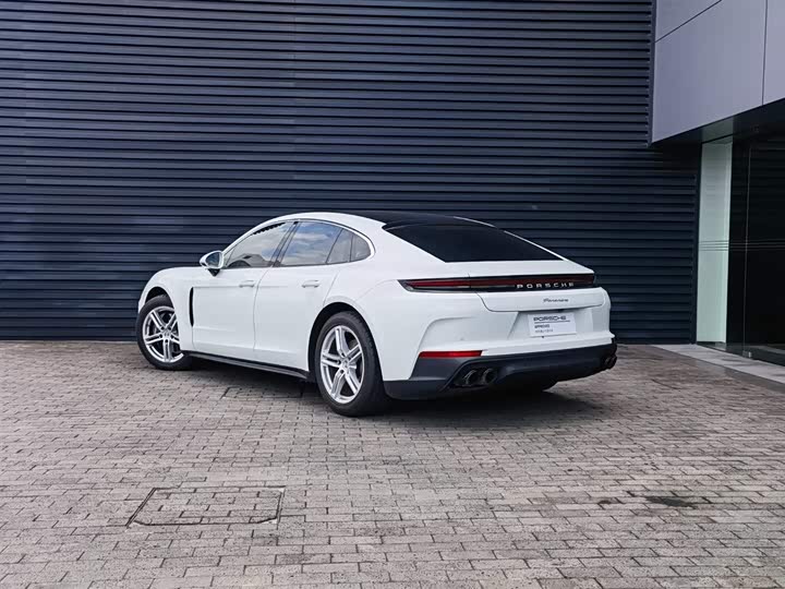 Фото 4 - Porsche Panamera