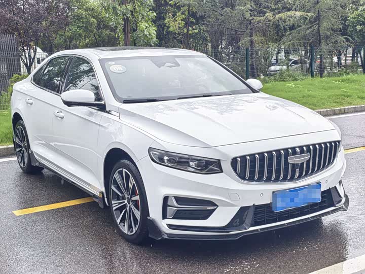 Фото 3 - Geely Preface