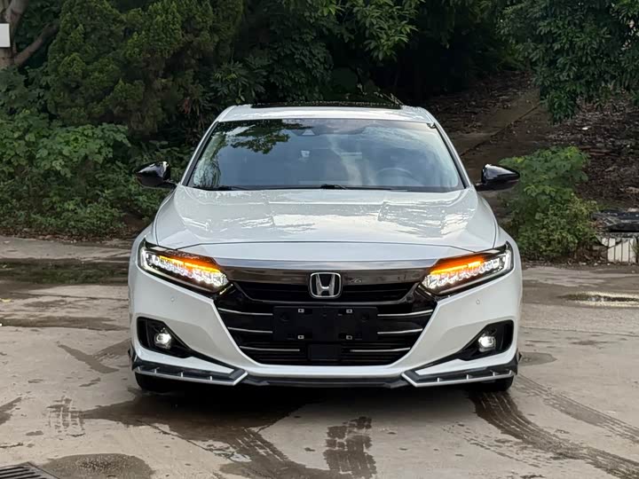 Фото 2 - Honda Accord