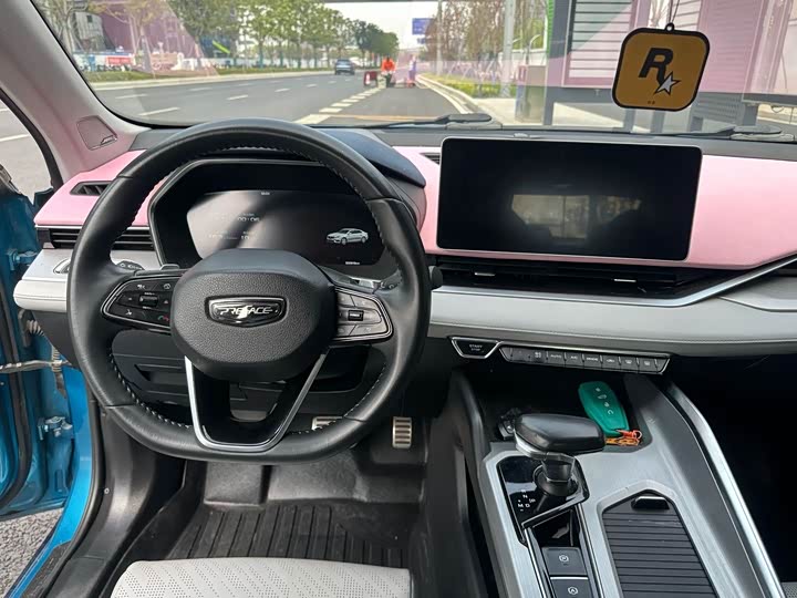 Фото 5 - Geely Preface