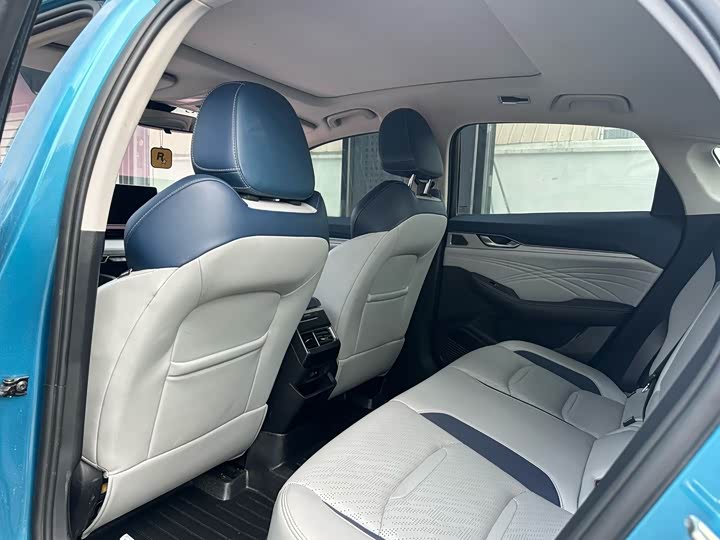 Фото 7 - Geely Preface