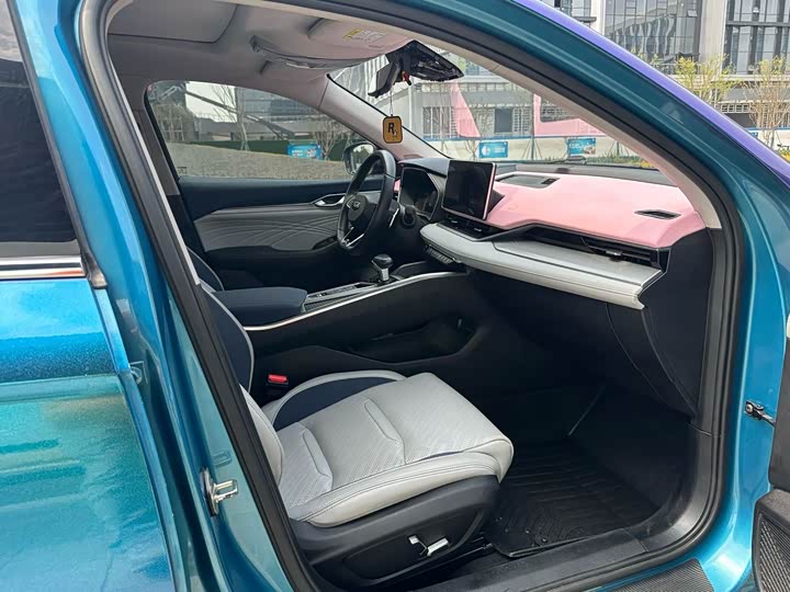 Фото 9 - Geely Preface