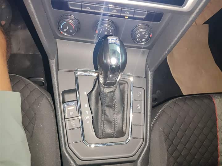 Фото 14 - Volkswagen Lamando L