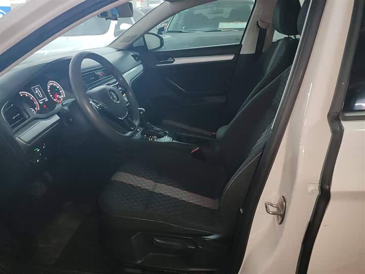 Фото 15 - Volkswagen Lamando L