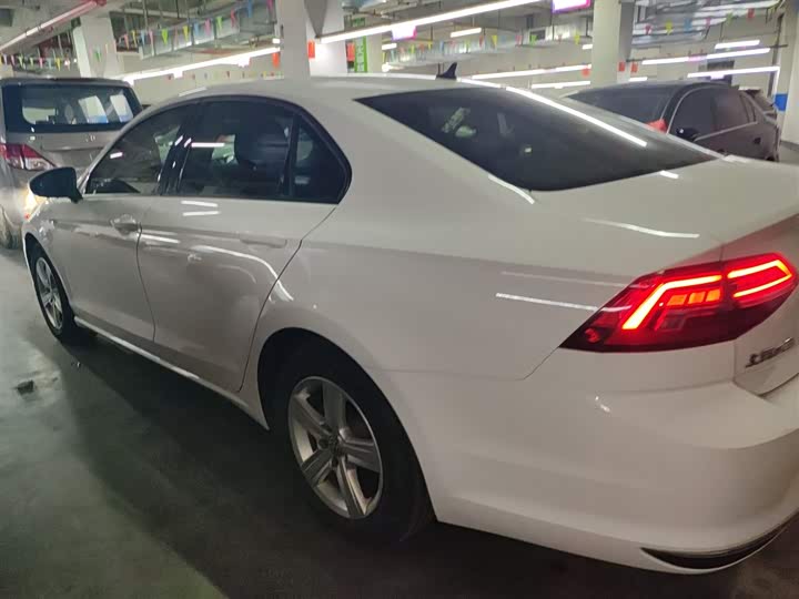 Фото 5 - Volkswagen Lamando L