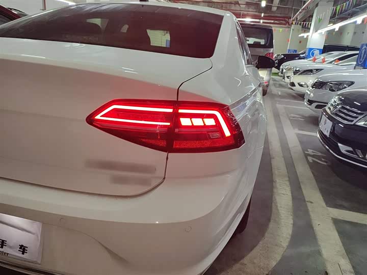 Фото 8 - Volkswagen Lamando L