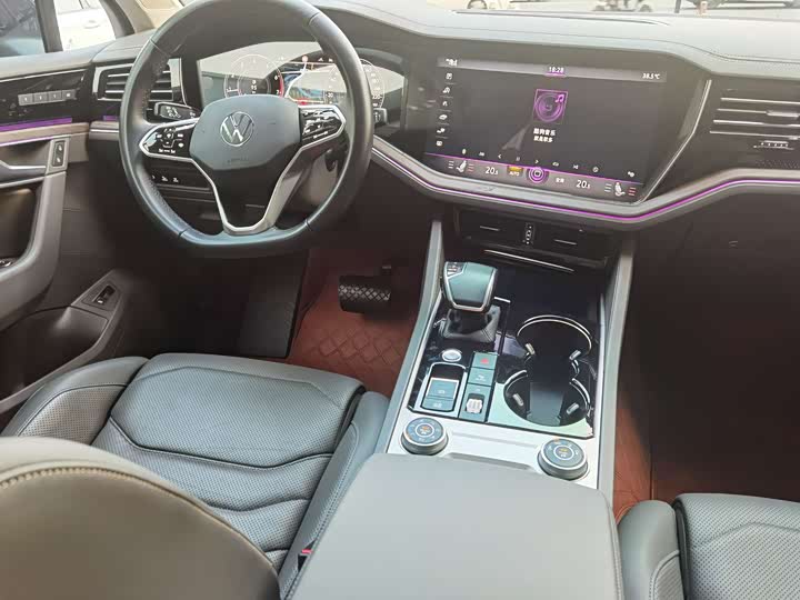 Фото 6 - Volkswagen Touareg