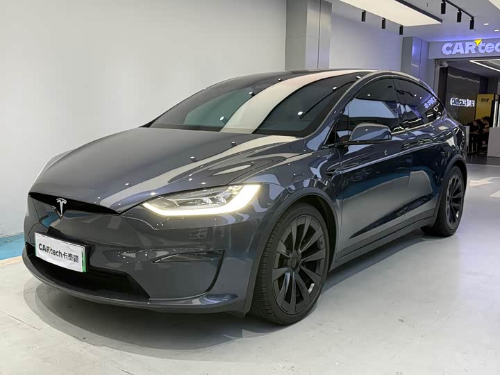 Фото 1 - Tesla Model X