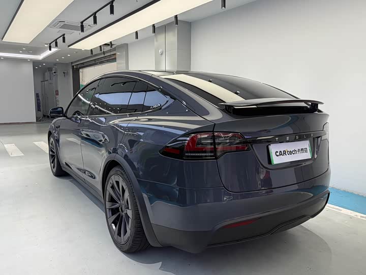 Фото 2 - Tesla Model X