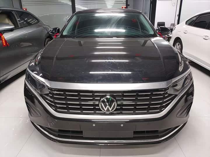 Фото 7 - Volkswagen Passat