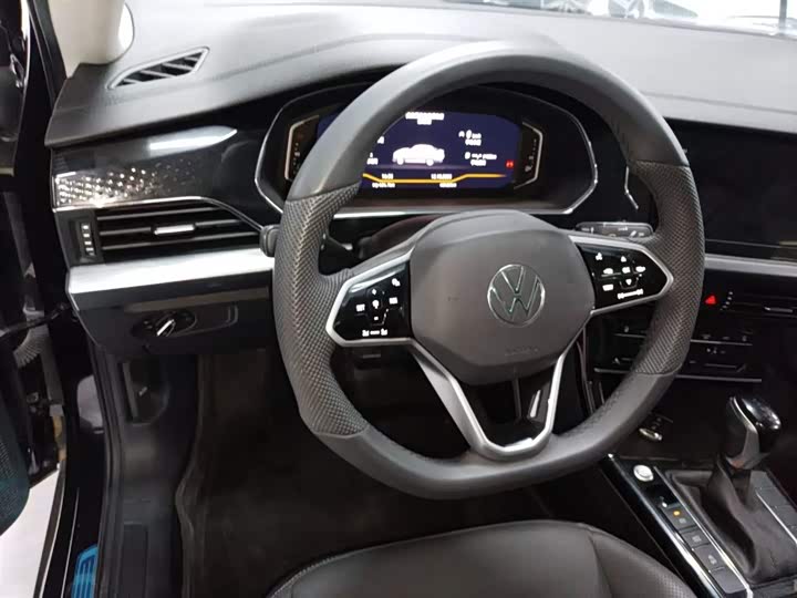 Фото 9 - Volkswagen Passat