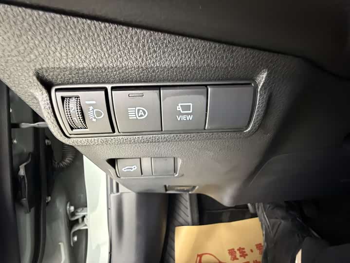 Фото 10 - Toyota Corolla Cross