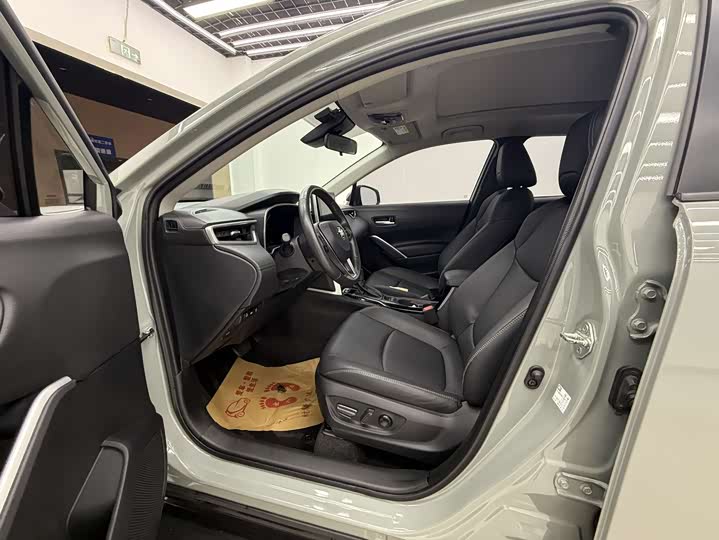 Фото 11 - Toyota Corolla Cross