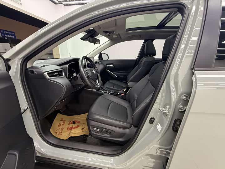 Фото 15 - Toyota Corolla Cross