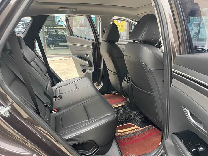 Фото 10 - Hyundai Tucson L