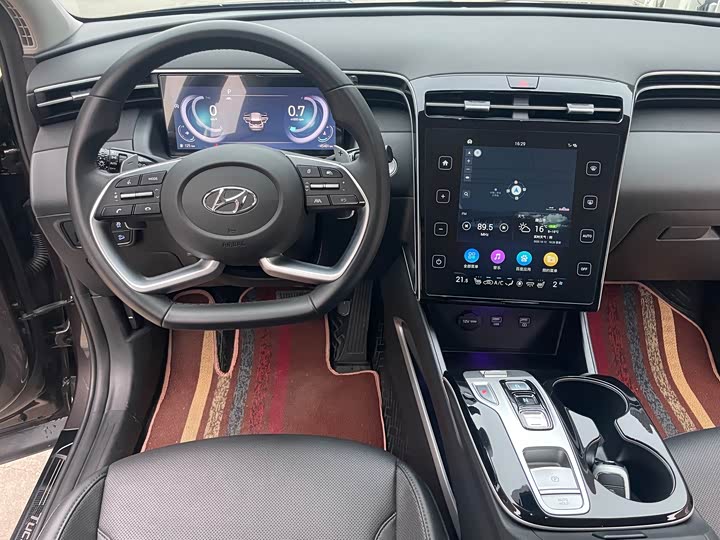 Фото 14 - Hyundai Tucson L