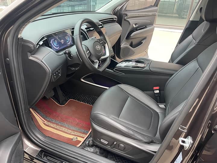 Фото 8 - Hyundai Tucson L