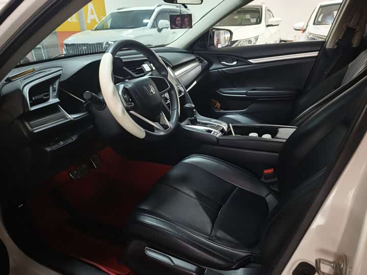 Фото 4 - Honda Civic