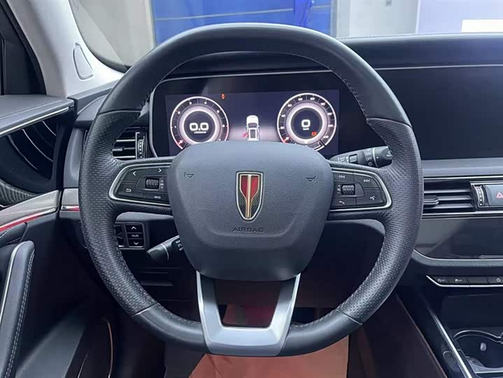 Фото 15 - Hongqi HS5