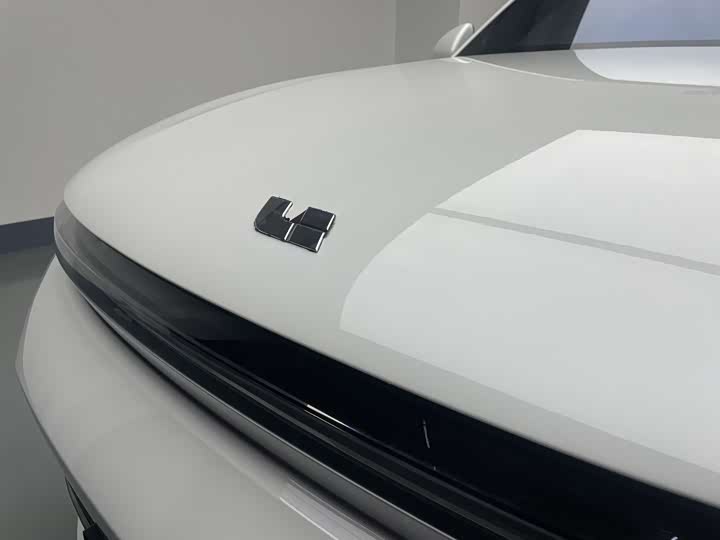 Фото 10 - LiXiang L7