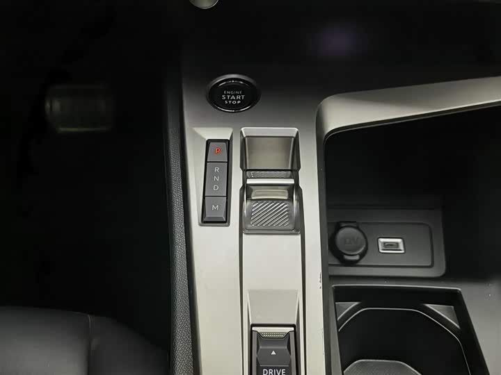 Фото 13 - Peugeot 408X