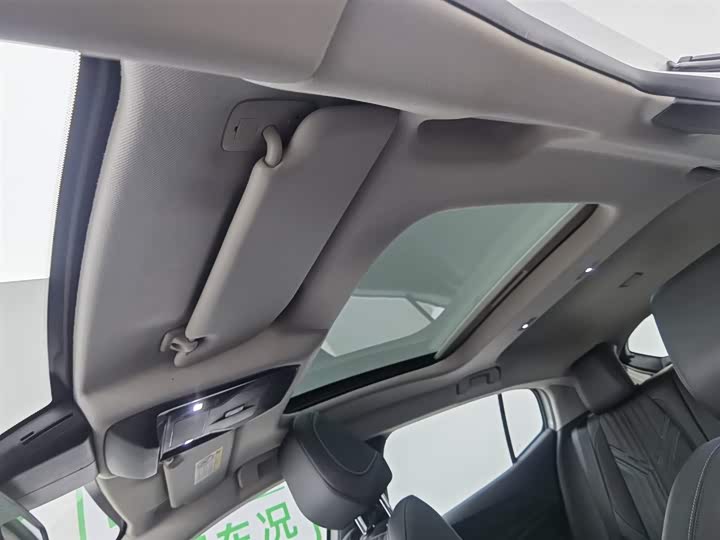 Фото 14 - Peugeot 408X