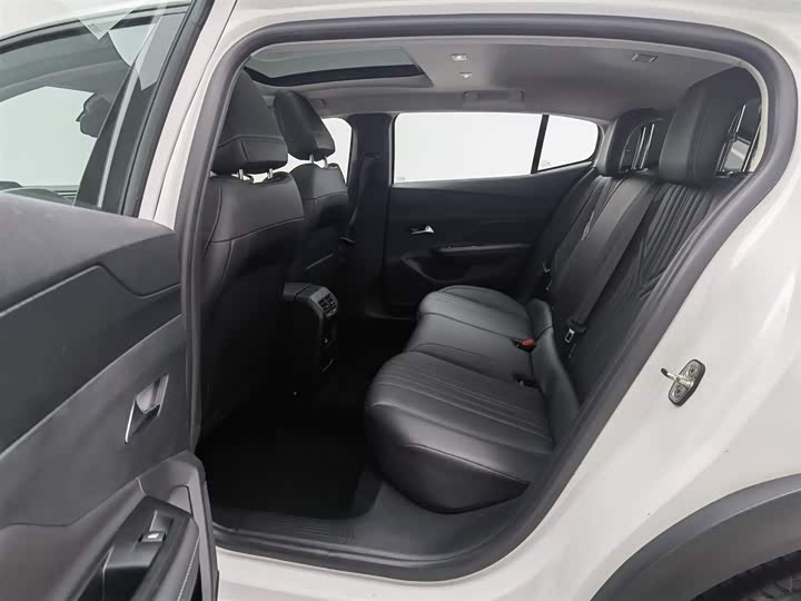 Фото 15 - Peugeot 408X