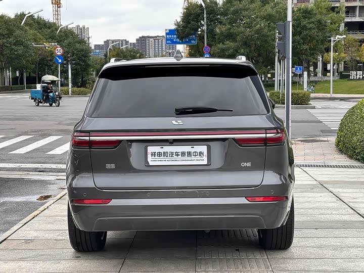 Фото 13 - LiXiang One