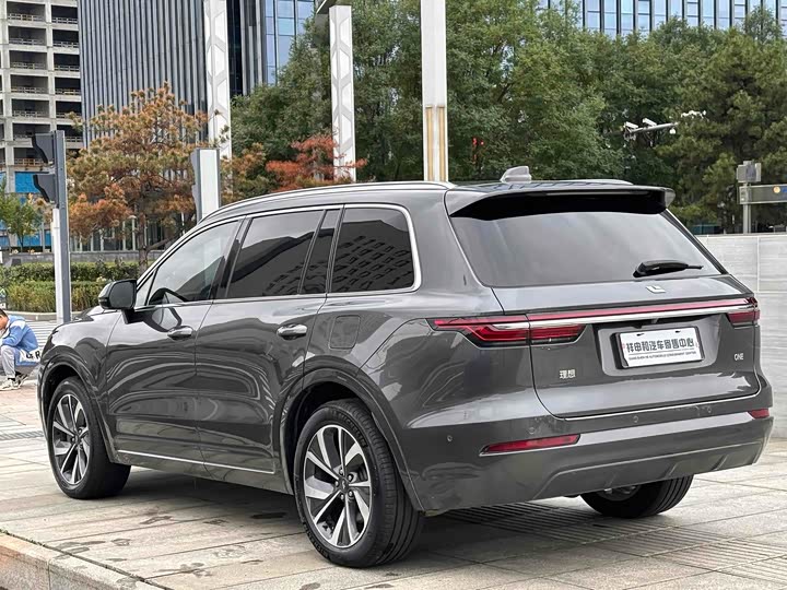 Фото 15 - LiXiang One