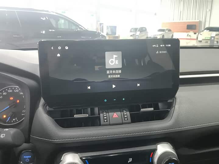 Фото 13 - Toyota Wildlander