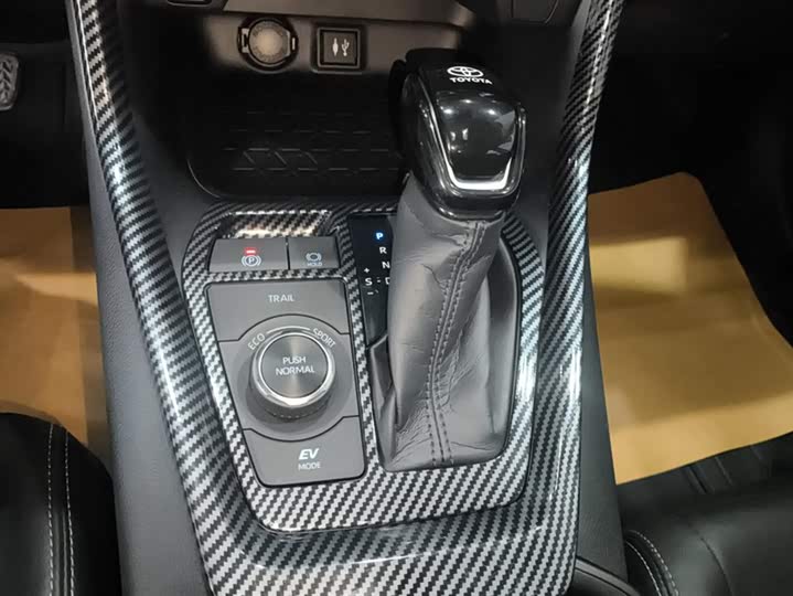 Фото 16 - Toyota Wildlander