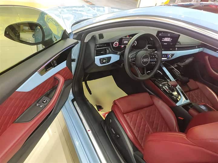 Фото 16 - Audi A5