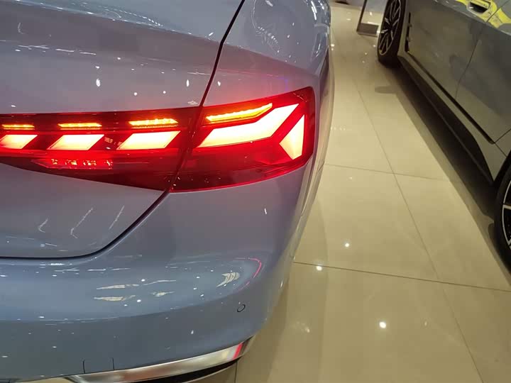 Фото 8 - Audi A5