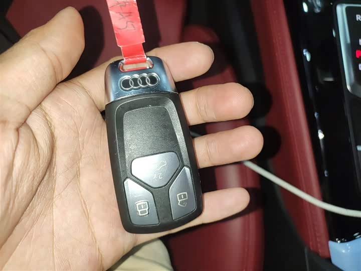 Фото 9 - Audi A5