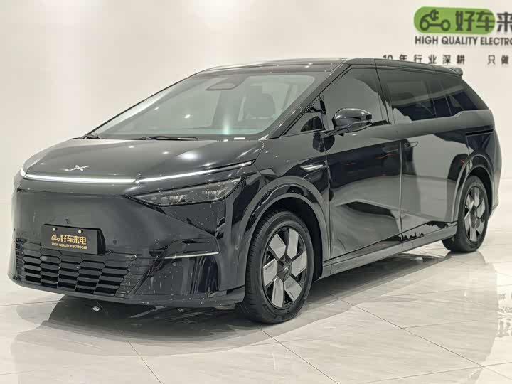 Фото 1 - XPeng X9