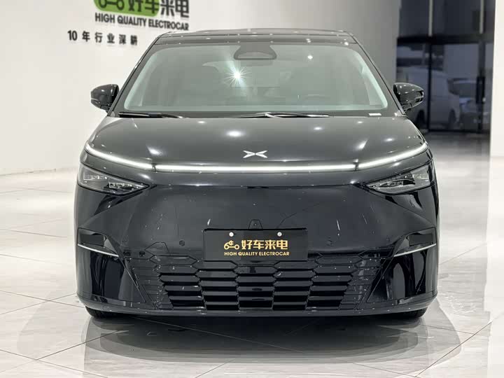 Фото 2 - XPeng X9