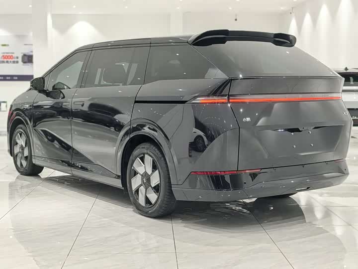 Фото 6 - XPeng X9