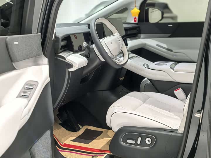 Фото 7 - XPeng X9