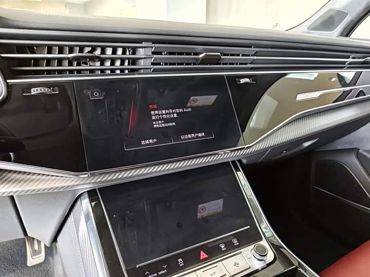 Фото 19 - Audi SQ7