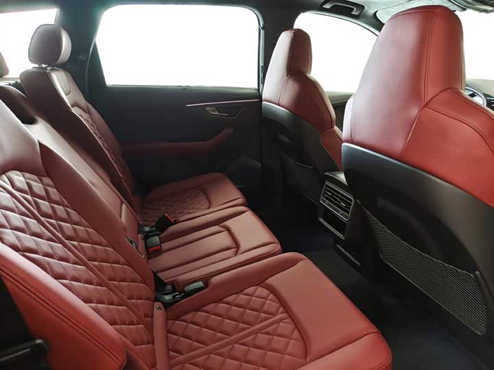 Фото 8 - Audi SQ7